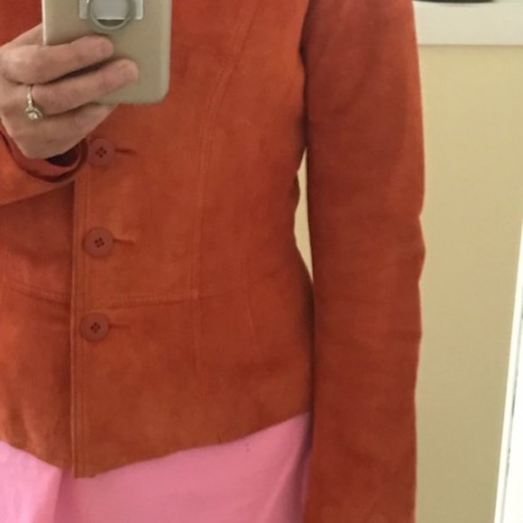 Suede Danier tailored, lined jacket. - Picture 8 of 8